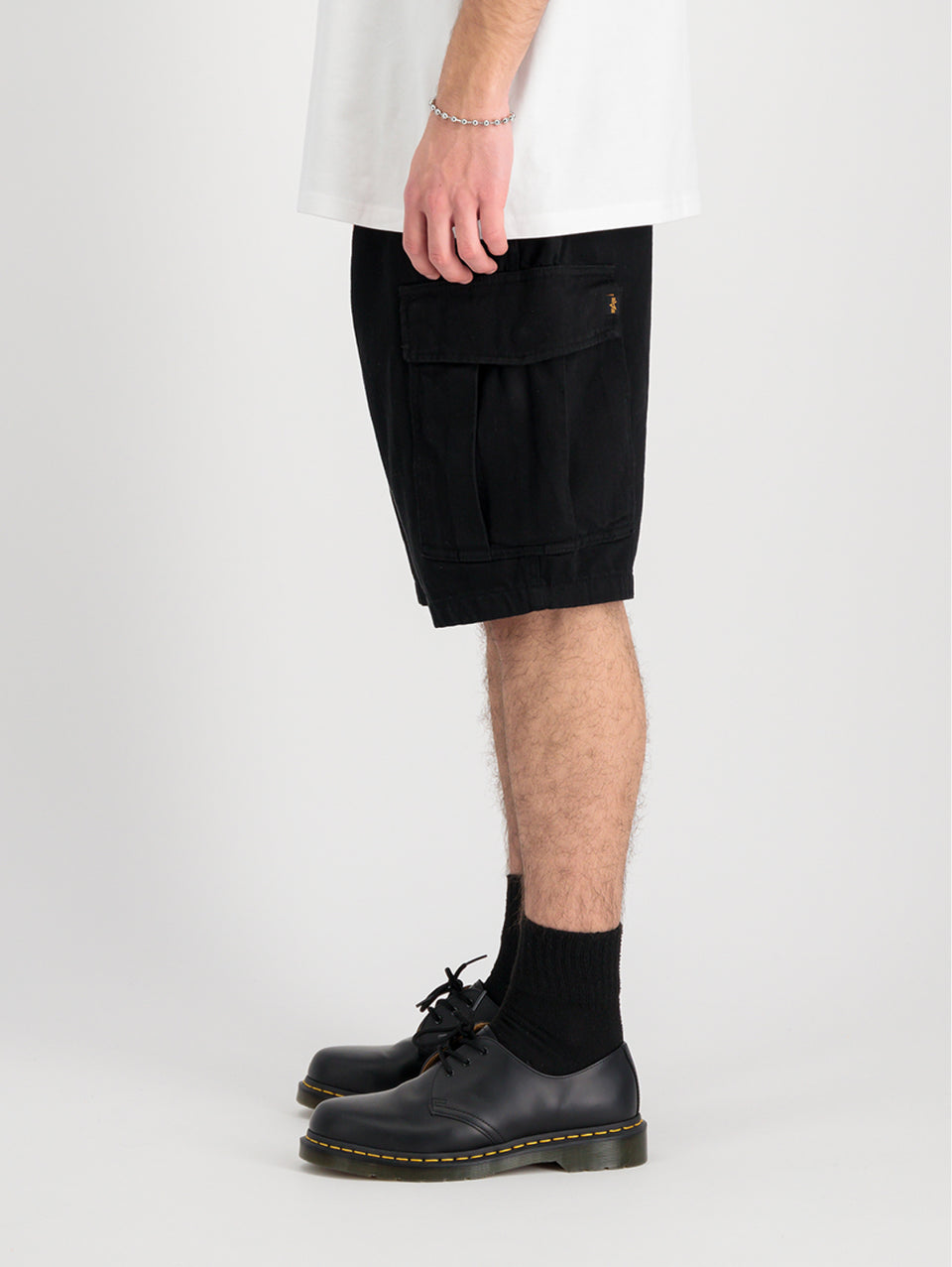 ALPHA INDUSTRIES Shorts Cargo con Pince in Twill di Cotone Nero Qualità Garantita