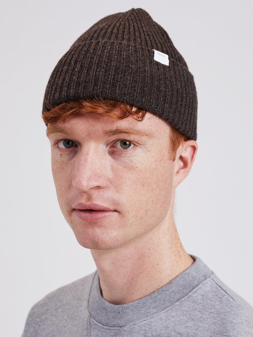 NORSE PROJECTS Berretto in Lana a Coste Marrone In Vendita