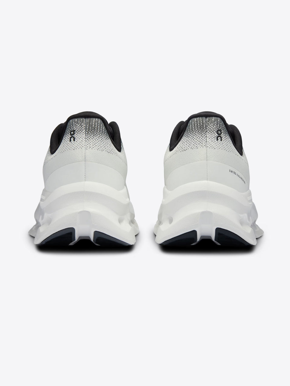 ON RUNNING Sneakers Cloudtilt da Uomo Nero/Avorio Presa