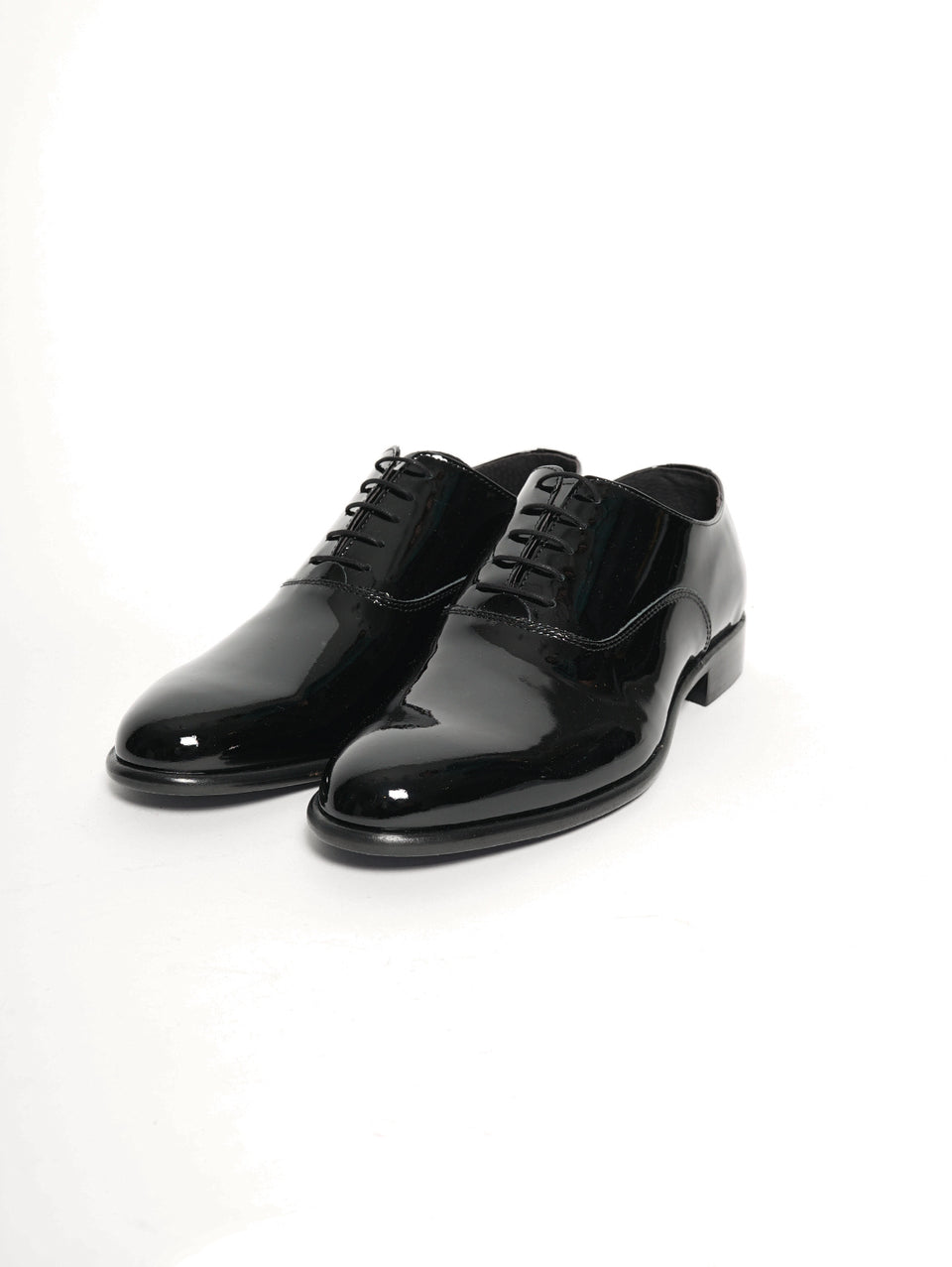 MANUEL RITZ Stringata in vernice Nero In Vendita