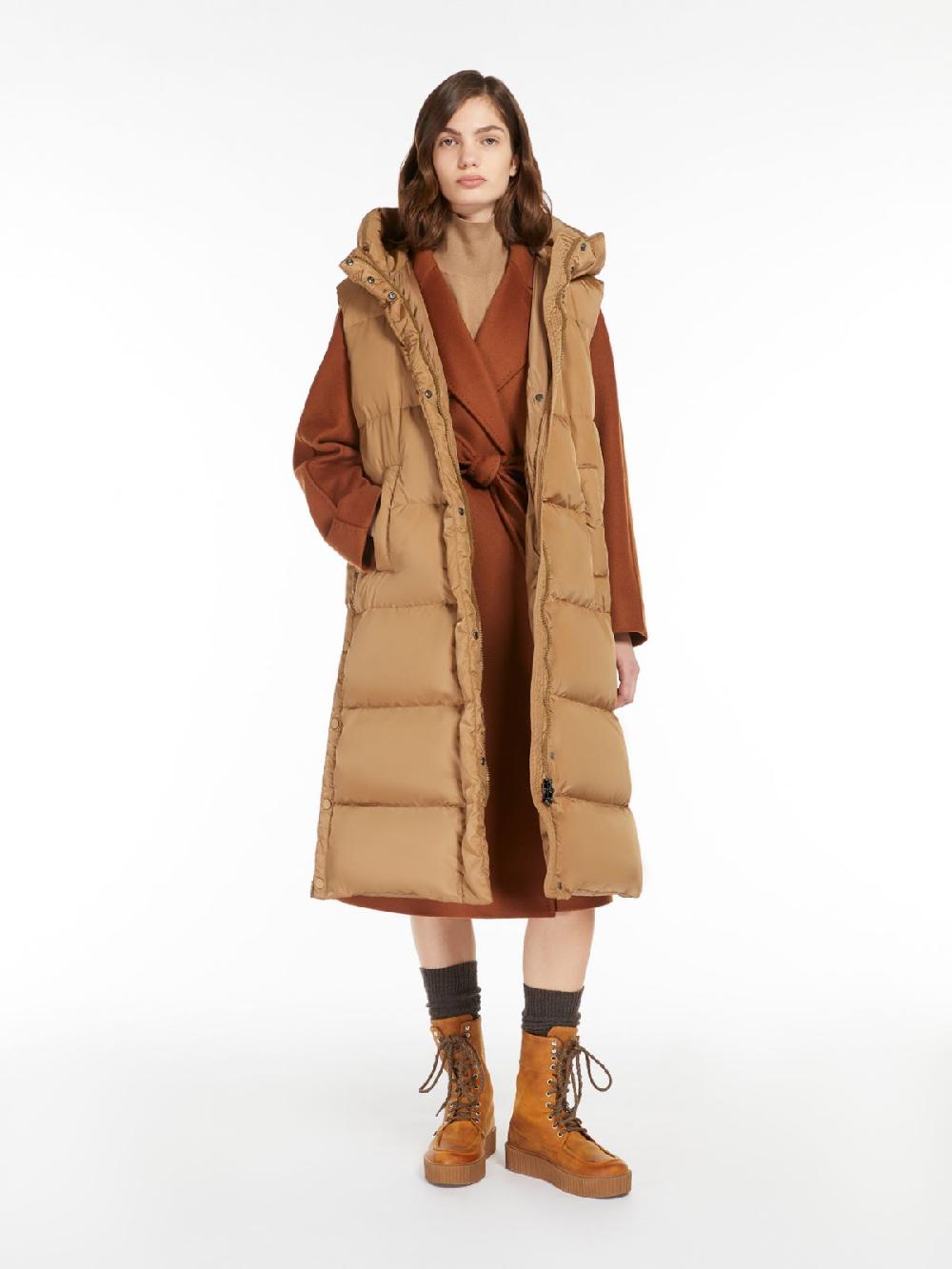 Weekend Cappotto in lana con cintura Acquista Ora