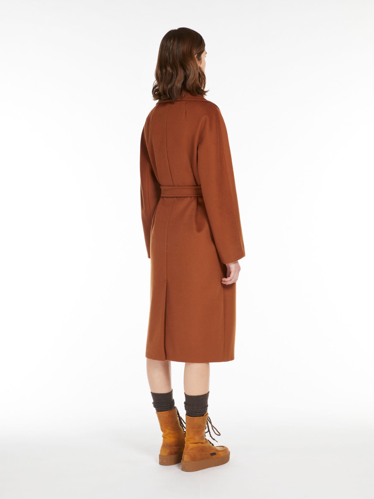 Weekend Cappotto in lana con cintura Acquista Ora