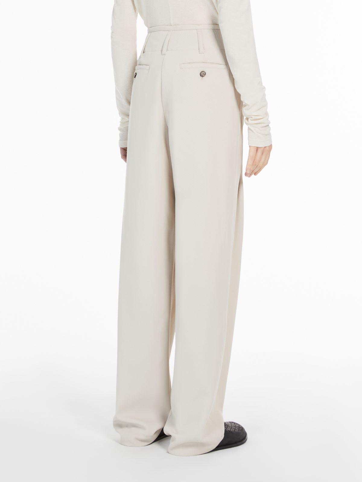 Weekend Pantalone ampio in mista lana Sconto