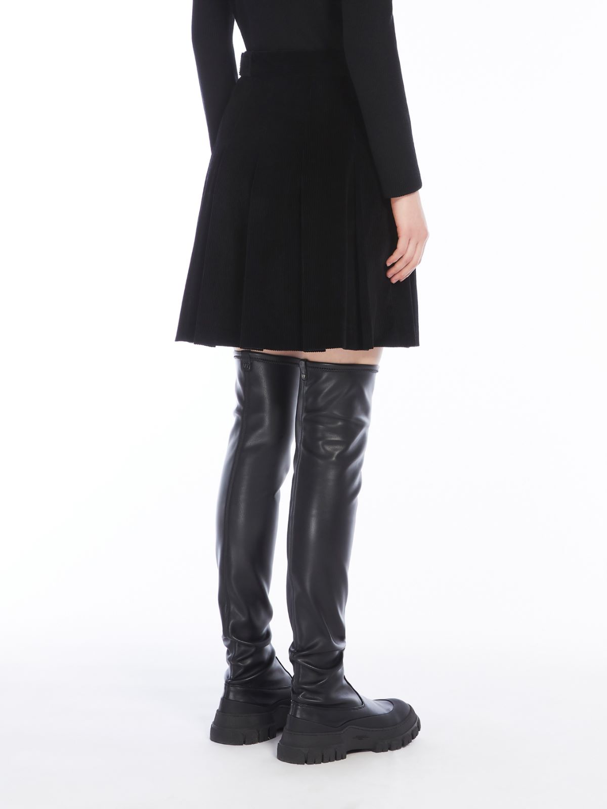 Weekend Minigonna a pieghe in velluto Shopping Online