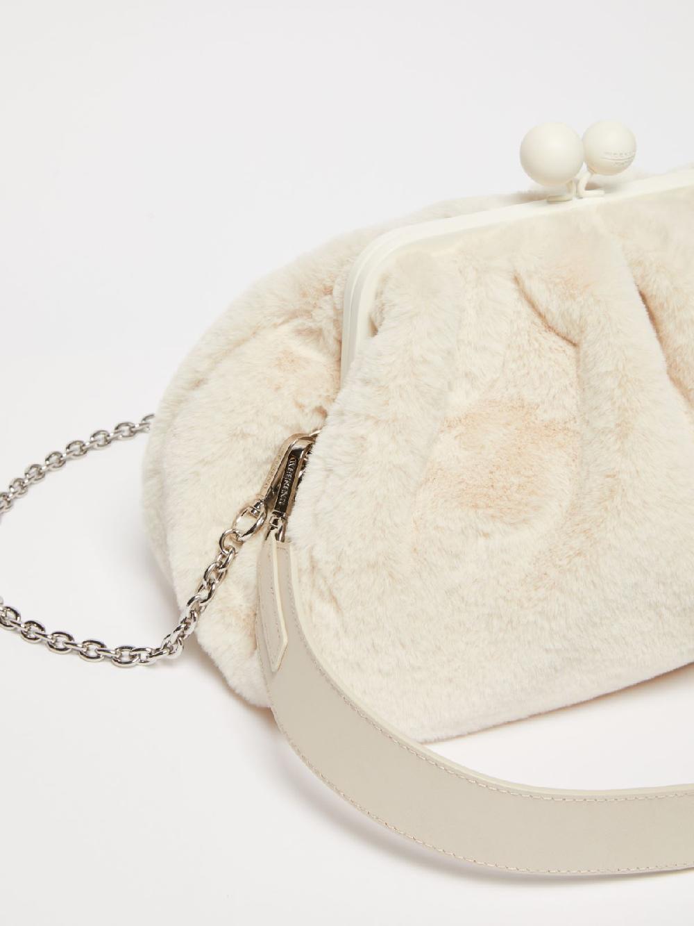 Weekend Pasticcino Bag Medium in tessuto extra soft furry Convenienza