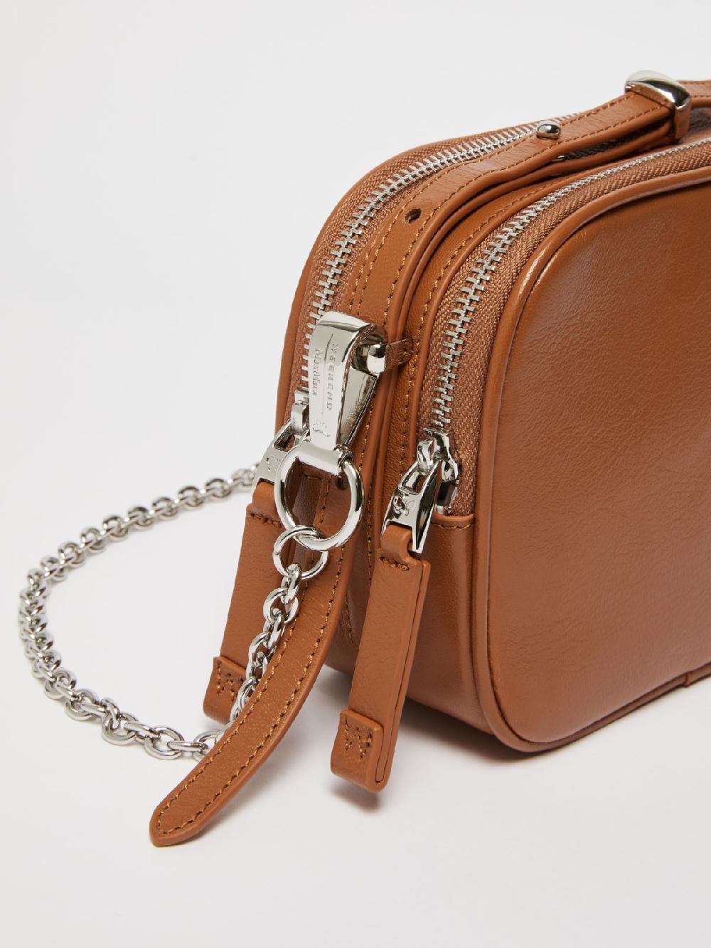 Weekend Mini bag in nappa lucida Sconto