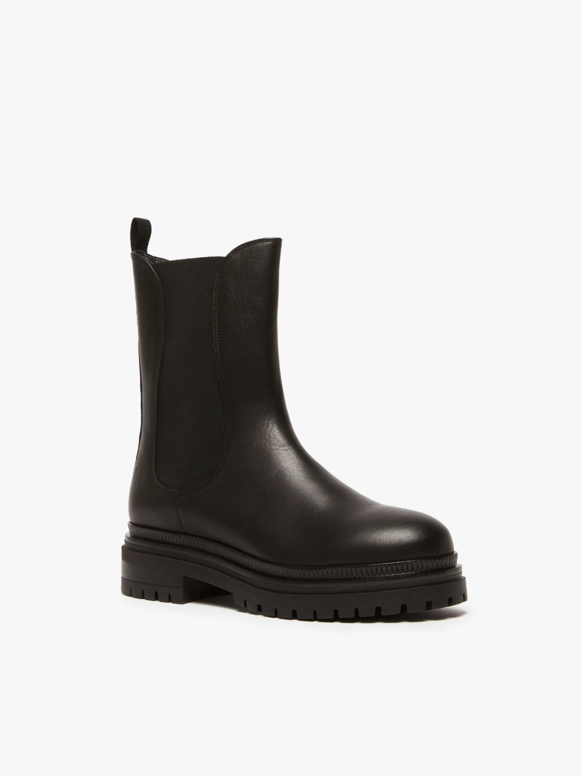 Weekend Ankle boot in pelle semilucida In Saldo
