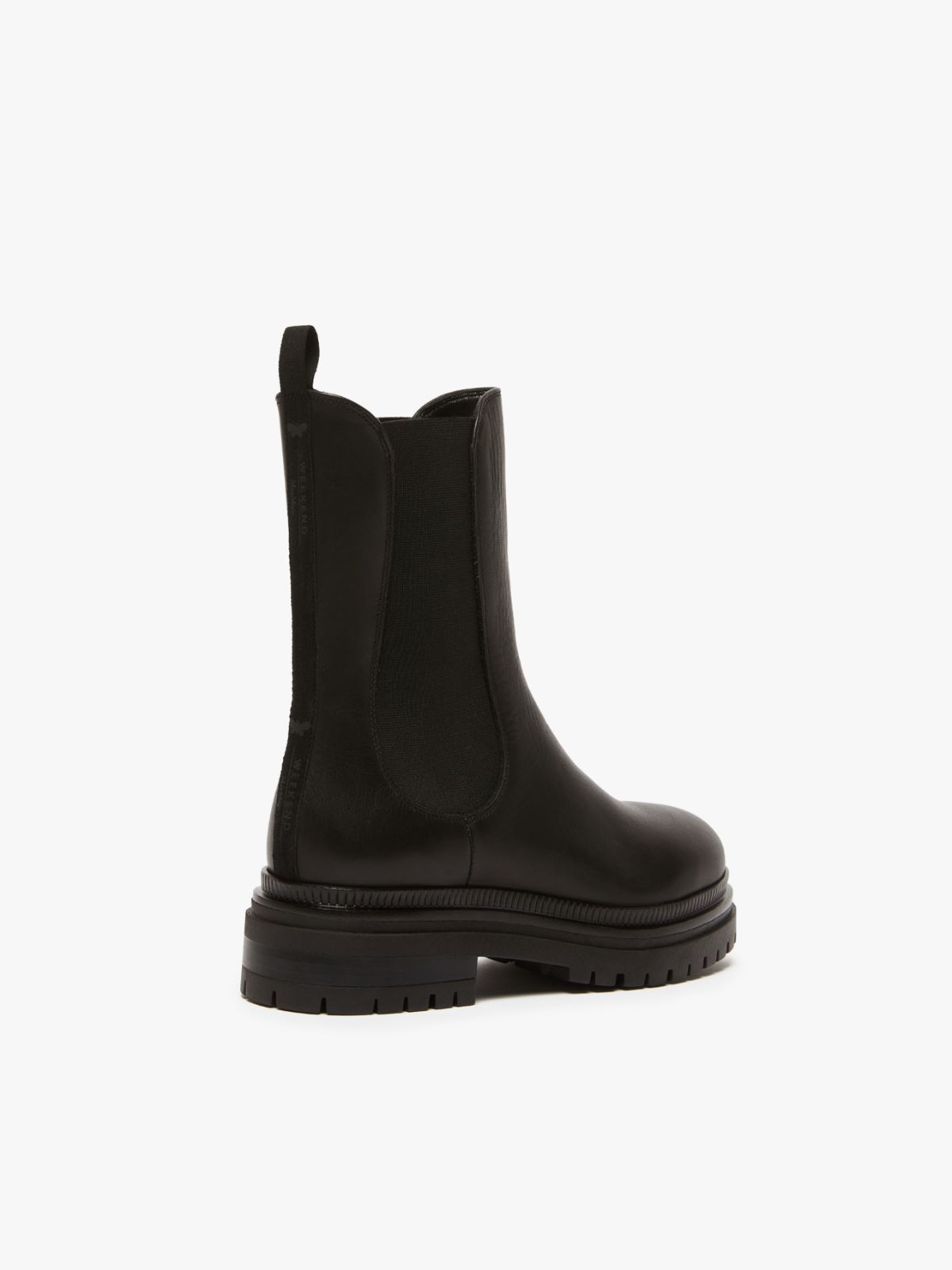 Weekend Ankle boot in pelle semilucida In Saldo