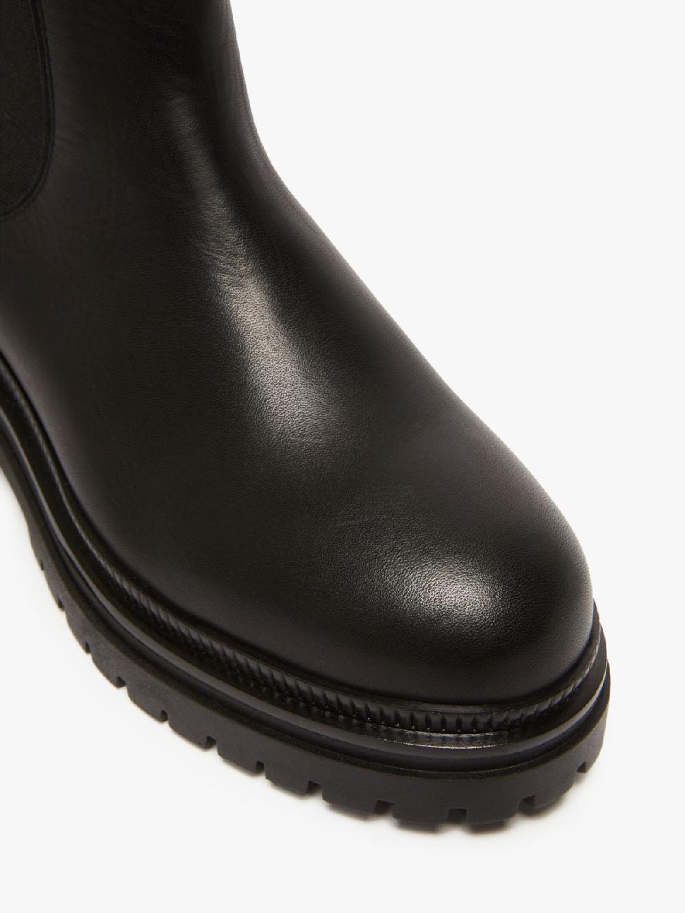 Weekend Ankle boot in pelle semilucida In Saldo