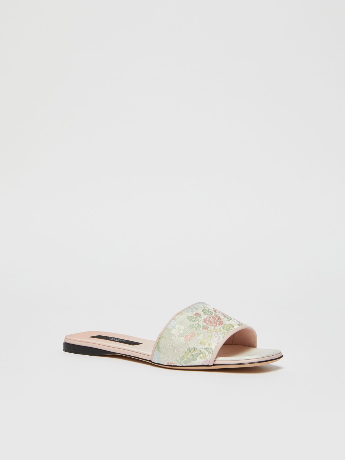 Weekend Sandalo flat in seta jacquard Presa