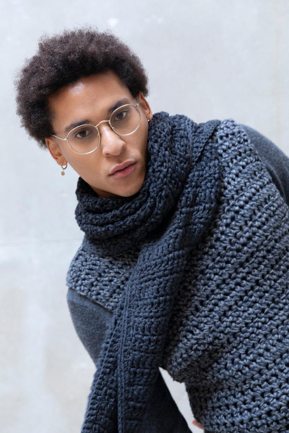 ﻿Zerobarracento Hand-knitted wool scarf