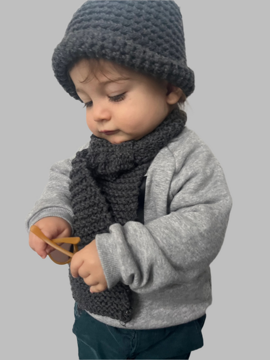 ﻿Zerobarracento Hand-knitted wool scarf for baby Acquista Ora