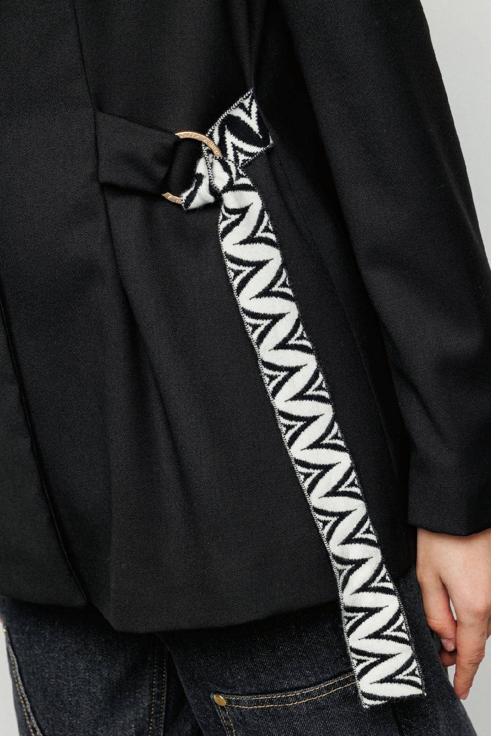 Akep BLAZER AKEP IN FRESCO LANA CON CINTURA IN MAGLIA JACQUARD In Saldo