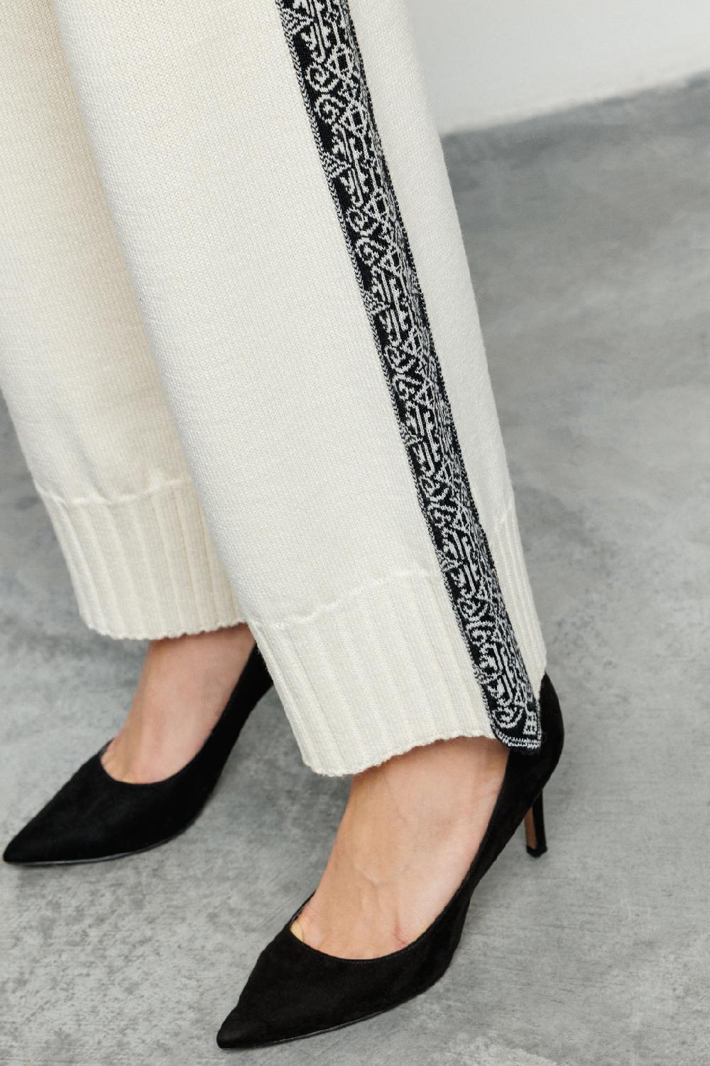 Akep PANTALONE AKEP CON BANDA JACQUARD LATERALE Qualità Garantita