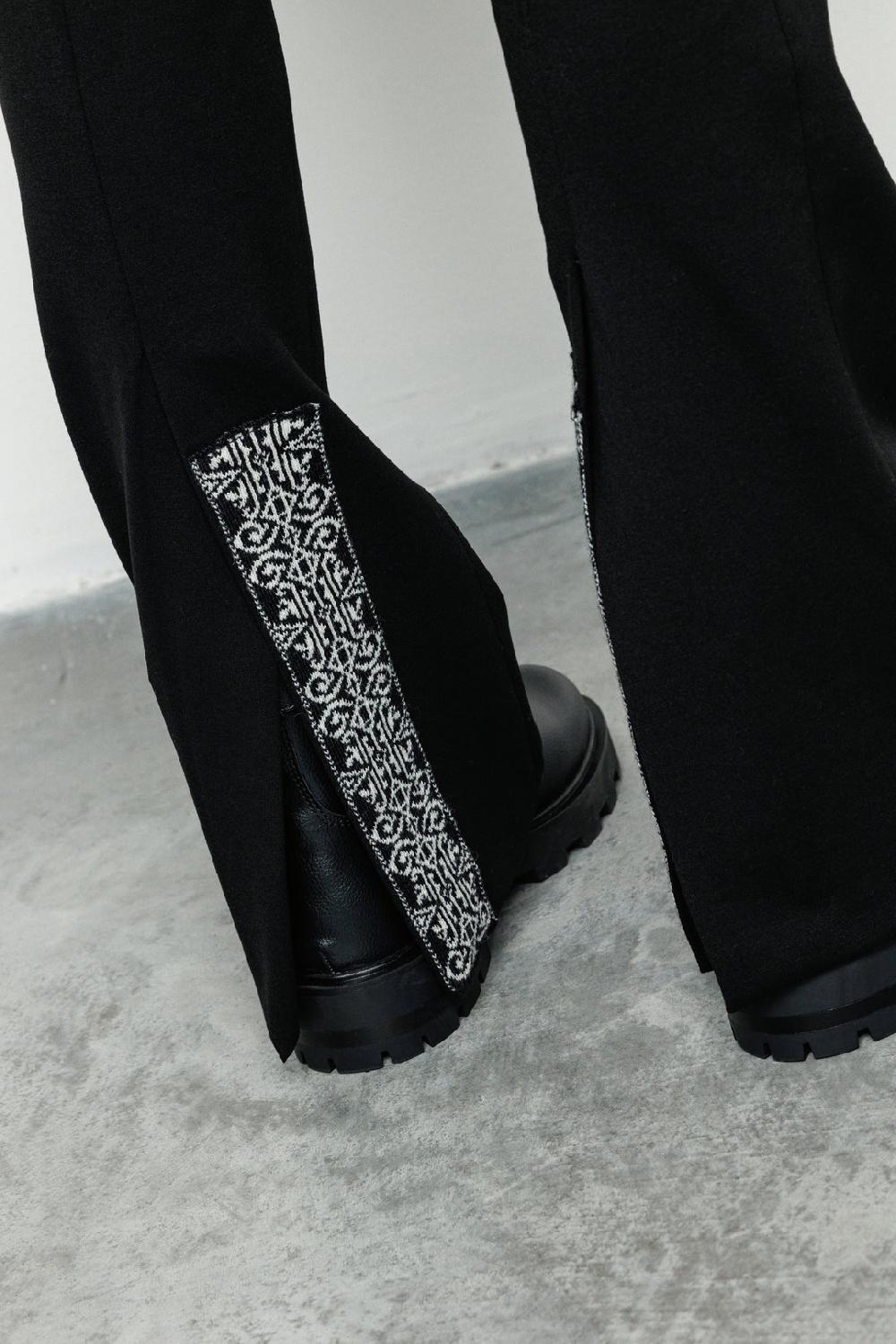 Akep PANTALONE AKEP CON SPACCHI SUL FONDO IN JACQUARD Consegna Veloce
