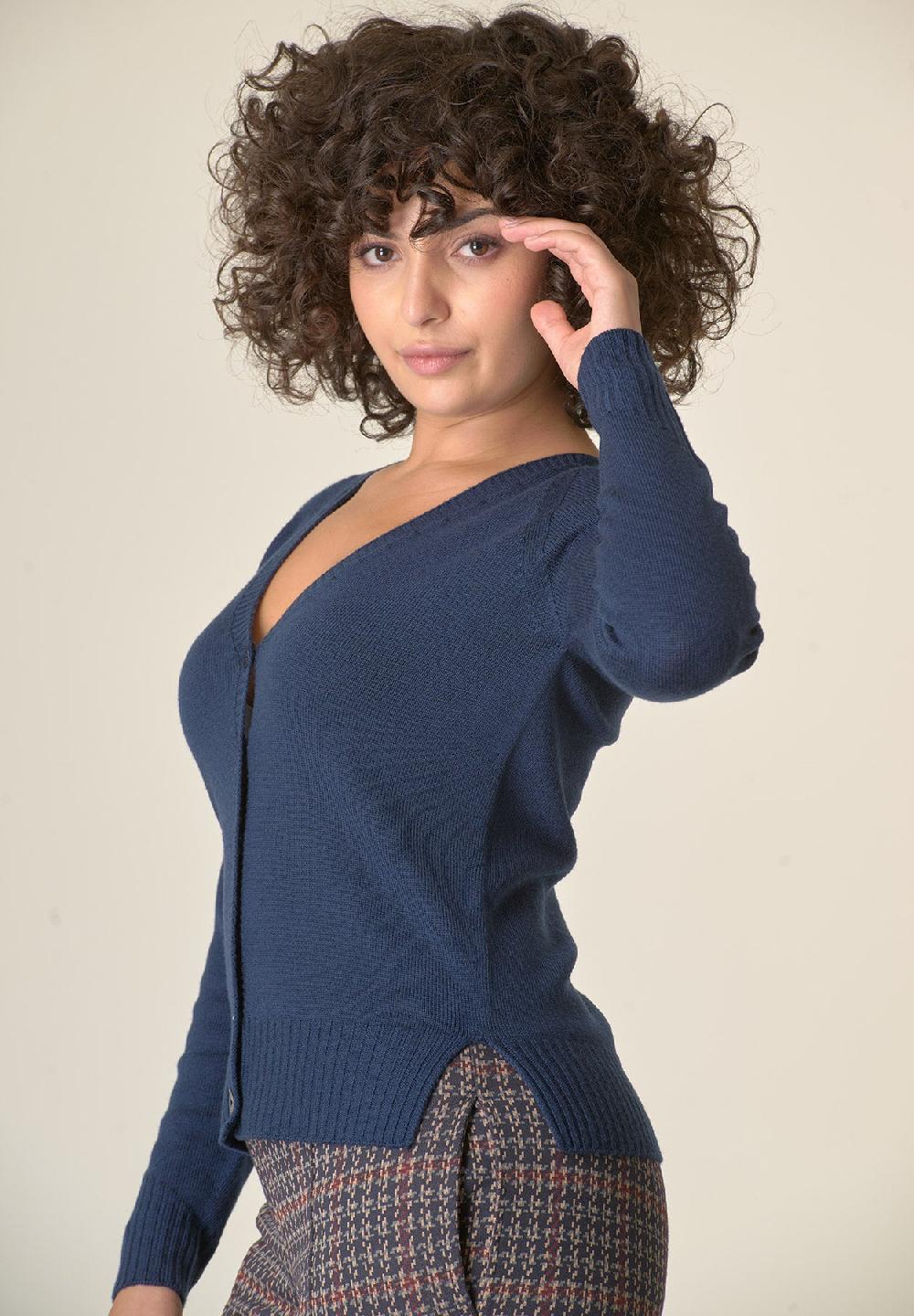 Angelico Cardigan blu lana merinos manica raglan Negozio