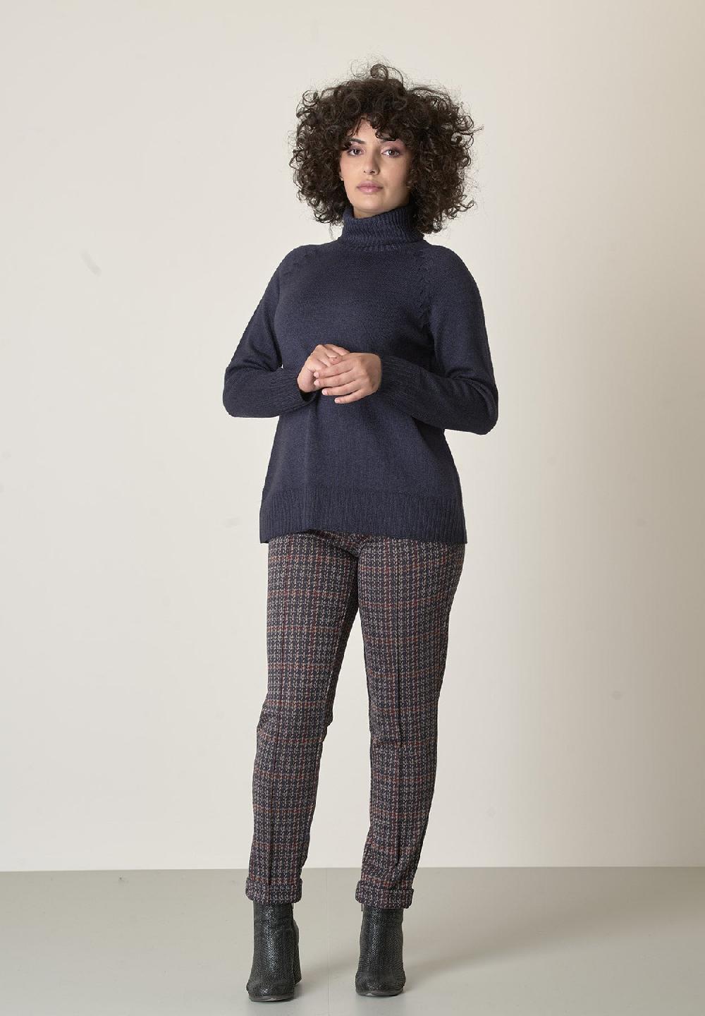 Angelico Dolcevita blu lana merinos treccia raglan Italy
