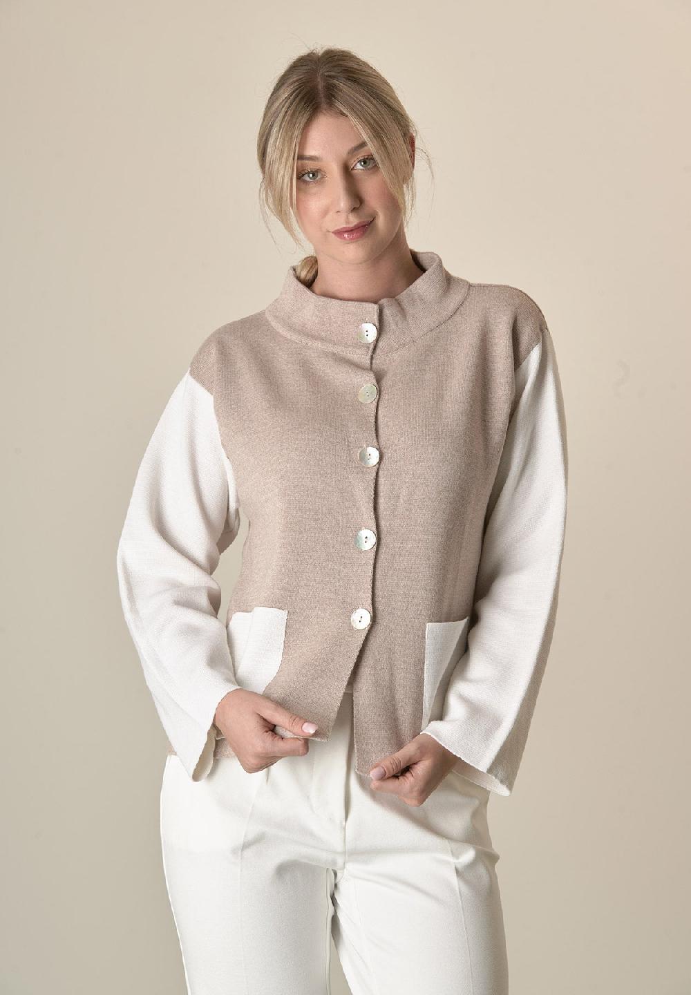 Angelico Giacca in maglia bianco beige collo coreano Ultimi due giorni