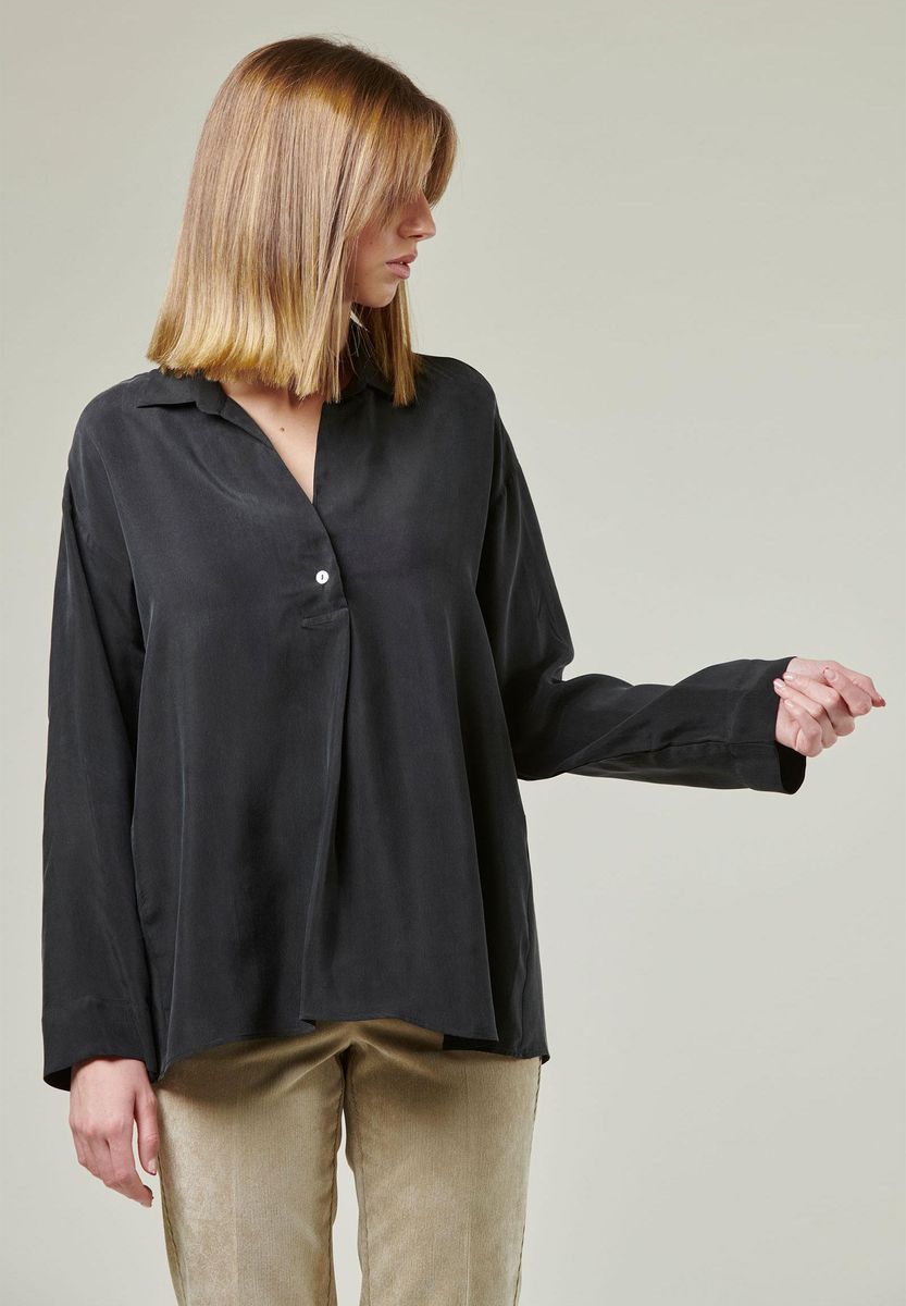 Angelico Camicia nera collo polo piega centrale Prezzo Ridotto