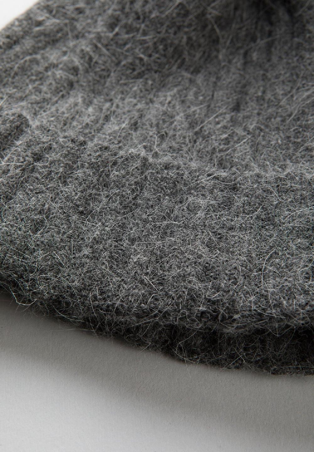 Angelico Berretto grigio pompon Outlet